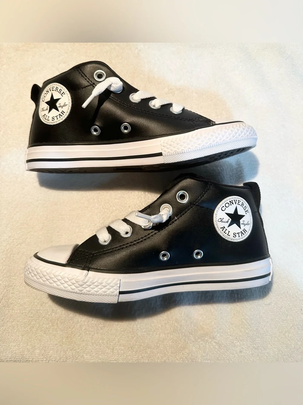 Converse kids chuck Taylor mid top sneakers black leather size 13 youth new
